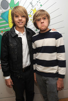 Cole & Dylan Sprouse : TI4U_u1224087305.jpg