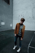 Connor Franta : connor-franta-1508722671.jpg