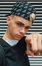 Corbyn Besson : corbyn-besson-1597261536.jpg