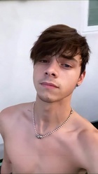 Corbyn Besson : corbyn-besson-1603370664.jpg