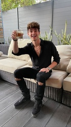 Corbyn Besson : corbyn-besson-1606448966.jpg