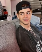 Corbyn Besson : corbyn-besson-1622488463.jpg