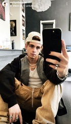 Corbyn Besson : corbyn-besson-1636066663.jpg