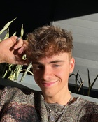 Corbyn Besson : corbyn-besson-1638040788.jpg