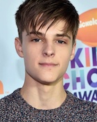 Corey Fogelmanis : corey-fogelmanis-1521068576.jpg