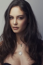 Courtney Eaton : courtney-eaton-1446411479.jpg