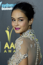 Courtney Eaton : courtney-eaton-1446411698.jpg