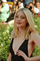 Dakota Fanning : dakota-fanning-1378069892.jpg