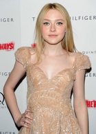 Dakota Fanning : dakota-fanning-1378399793.jpg