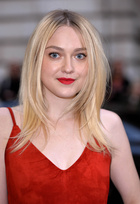 Dakota Fanning : dakota-fanning-1412612008.jpg