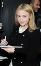 Dakota Fanning : dakota_fanning_1234287027.jpg