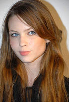 Daveigh Chase : daveighchase_1259221681.jpg