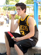 David Henrie : david_henrie_1240681615.jpg