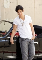 David Henrie : david_henrie_1269485391.jpg