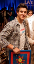 David Henrie : david_henrie_1294954124.jpg