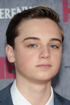 Dean-Charles Chapman : dean-charles-chapman-1405702328.jpg