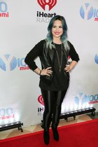 Demi Lovato : demi-lovato-1387997500.jpg