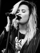 Demi Lovato : demi-lovato-1408896656.jpg