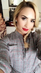 Demi Lovato : demi-lovato-1476794519.jpg