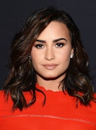 Demi Lovato : demi-lovato-1479417937.jpg