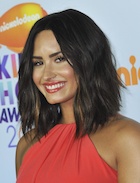 Demi Lovato : demi-lovato-1489624275.jpg