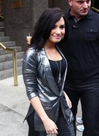 Demi Lovato : demi_lovato_1274317618.jpg