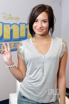 Demi Lovato : demi_lovato_1288450372.jpg