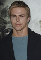 Derek Hough : derek-hough-1320323176.jpg