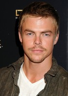 Derek Hough : derek-hough-1332872300.jpg