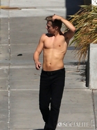 Derek Hough : derek-hough-1351174666.jpg