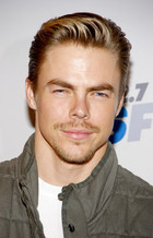 Derek Hough : derek-hough-1357099148.jpg