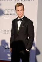 Derek Hough : derek-hough-1357317448.jpg