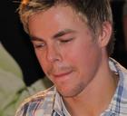 Derek Hough : derek-hough-1368320722.jpg