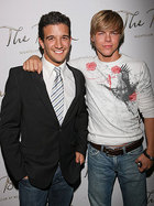 Derek Hough : derekhough_1281176664.jpg