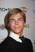 Derek Hough : derekhough_1281456393.jpg