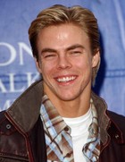 Derek Hough : derekhough_1281566060.jpg