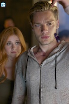 Dominic Sherwood : TI4U1455320003.jpg