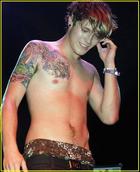 Dougie Poynter : TI4U_u1154279124.jpg