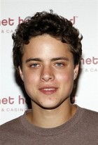 Douglas Smith : douglas_smith_1232724074.jpg