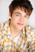 Dylan Sprayberry : dylan-sprayberry-1371052564.jpg