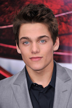 Dylan Sprayberry : dylan-sprayberry-1472173483.jpg