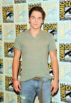 Dylan Sprayberry : dylan-sprayberry-1565916341.jpg