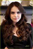 Elizabeth Gillies : elizabethgillies_1288132173.jpg