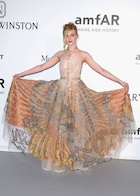 Elle Fanning : elle-fanning-1466979482.jpg