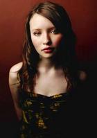 Emily Browning : TI4U_u1138232071.jpg