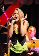 Emily Osment : emily_osment_1256456045.jpg