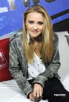 Emily Osment : emily_osment_1286928261.jpg