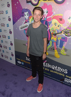 Ethan Cutkosky : ethan-cutkosky-1421440210.jpg