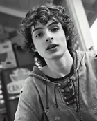 Finn Wolfhard : finn-wolfhard-1550774496.jpg