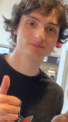 Finn Wolfhard : finn-wolfhard-1723042289.jpg